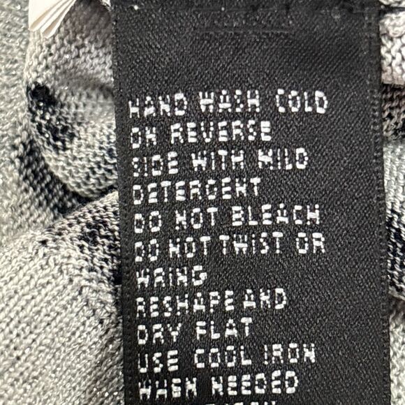 C'est City Women's Sweater Sz M Metallic Leopard Sequin Viscose Silk Scoop Neck‎ - Picture 9 of 9